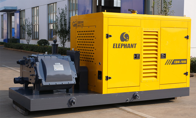 Daily Delivery | Two sets of Elephant DBW-800 and CBW-1000 Mud Pumps were officially delivered to the customer in Xizang.