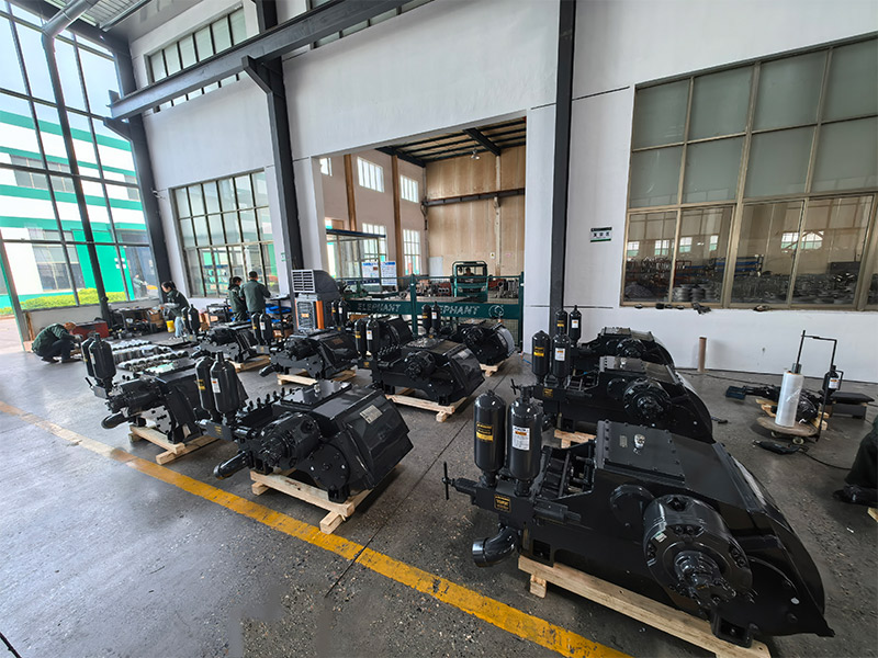 Daily Delivery | Sixteen Elephant Reciprocating Pumps Sent Across Oceans to Korea